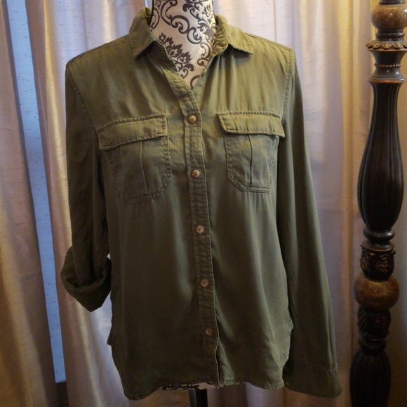 Shirt - Picture 1 of 3